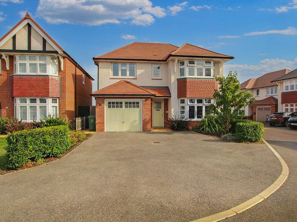 4 bed detached house for sale in Palmer Way, Langdon Hills SS16, £