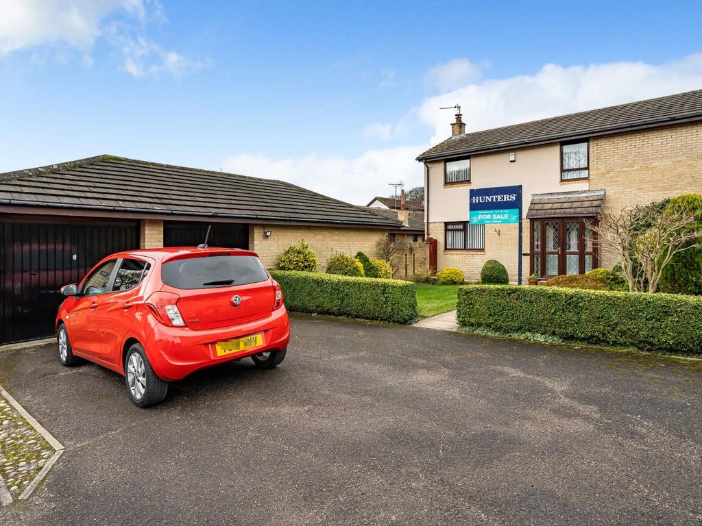 3 bed detached house for sale in Eaton Hill, Cookridge LS16, £375,000