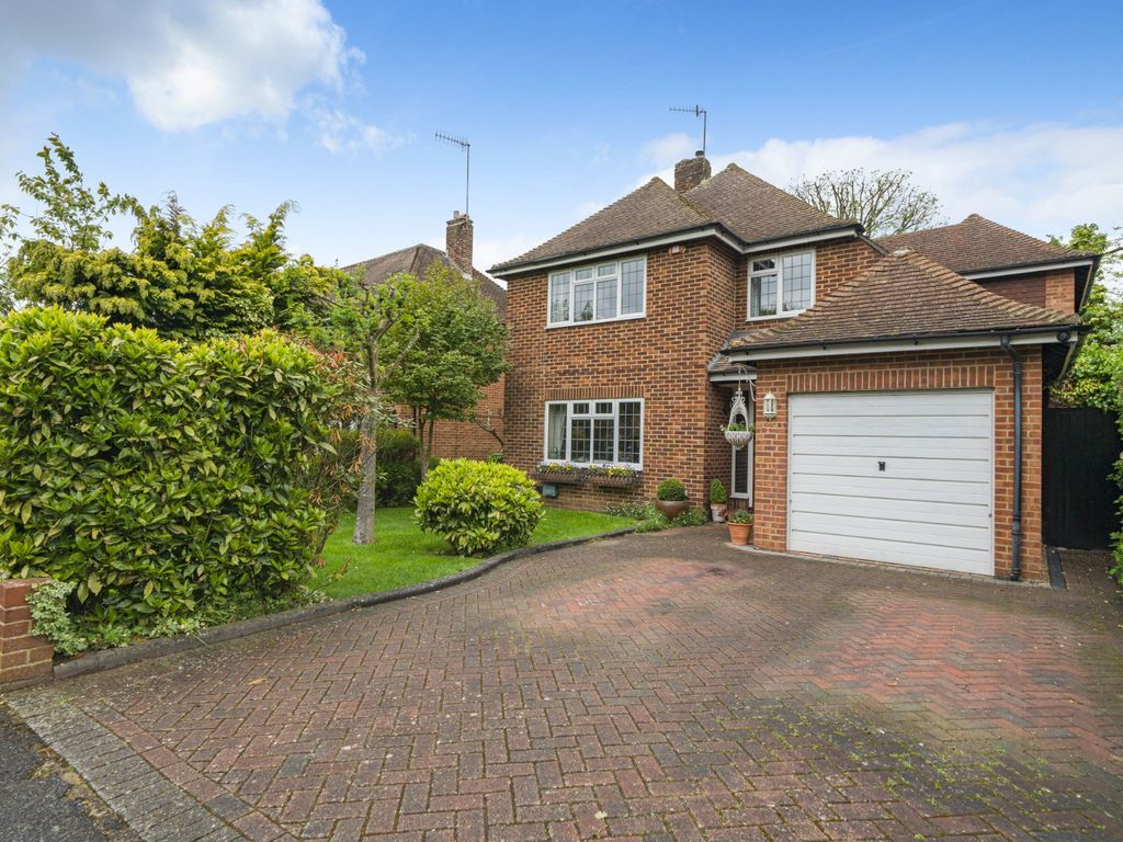 4 bed detached house for sale in Pyrford, Surrey GU22 Zoopla