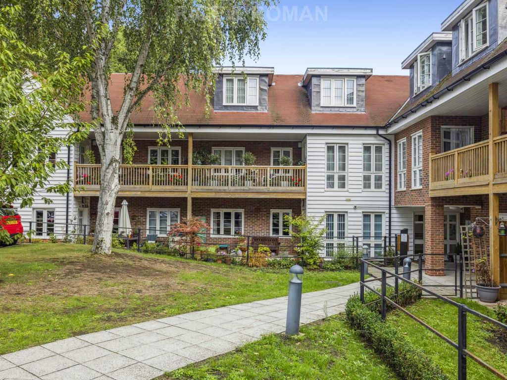 2 bed flat for sale in Mickleham Gardens, Cheam SM3 Zoopla