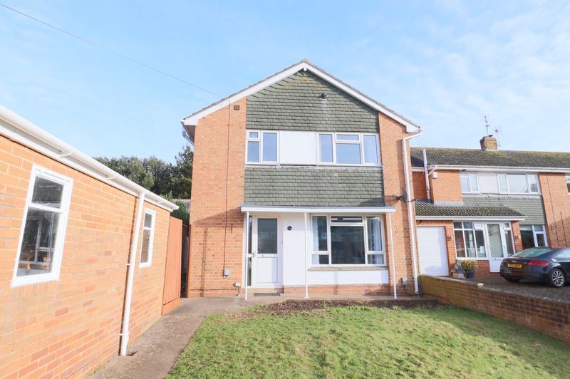 3 bed detached house to rent in Romsey Drive, St. Leonards, Exeter EX2