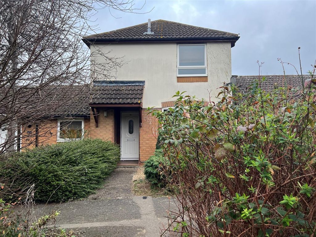 2 bed property for sale in Trueman Place, Oldbrook, Milton Keynes MK6