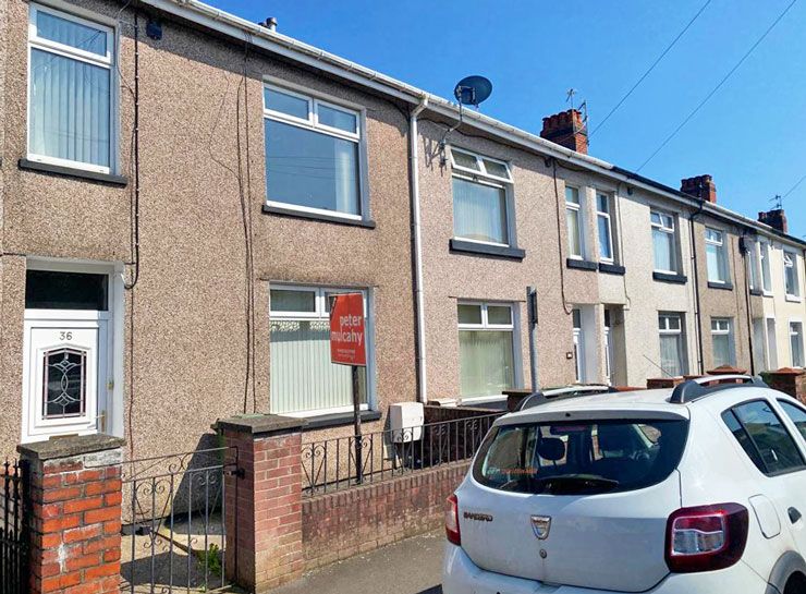 3 bed terraced house for sale in Commercial Street, Ystrad Mynach