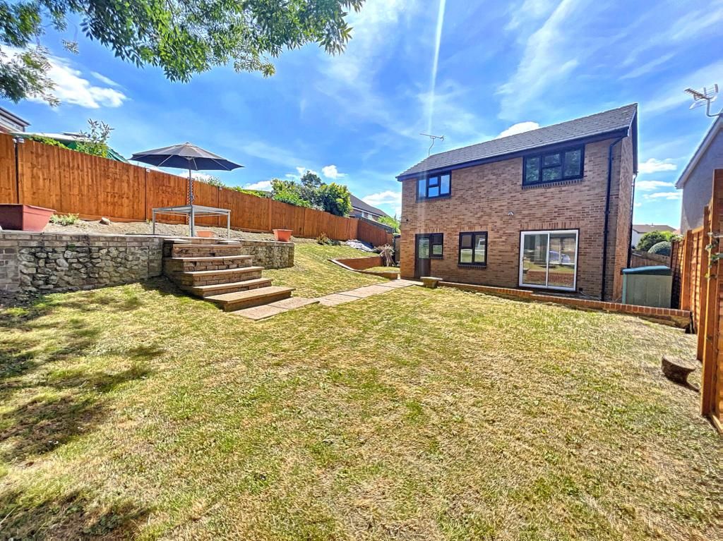 3 bed detached house for sale in Dowling Close, Snodland, Kent ME6 Zoopla