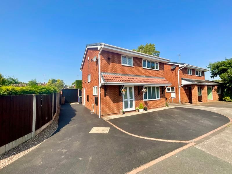 4 bed detached house for sale in Romford Place, Meir Park, StokeOn