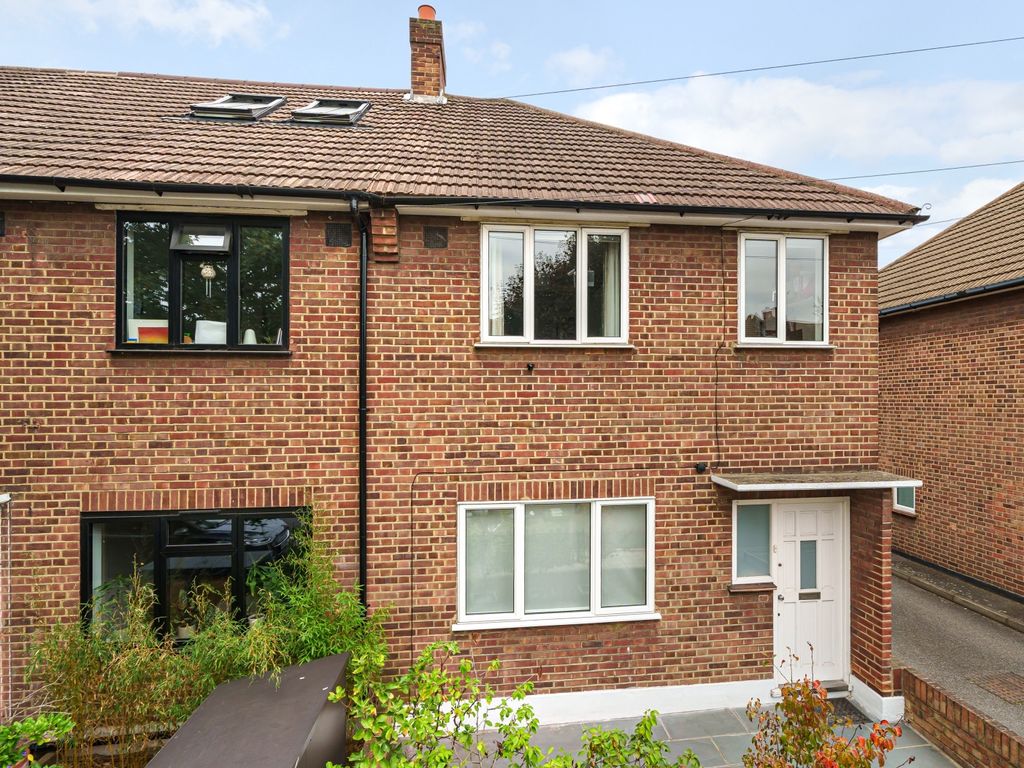 3 bed end terrace house for sale in Manor Lane, London SE12, £675,000