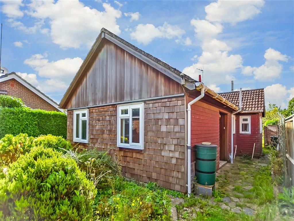 3 bed detached bungalow for sale in Magpie Hall Road, Stubbs Cross, Ashford, Kent TN26, Sale by