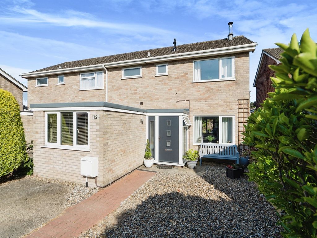 3 bed semidetached house for sale in Hazel Avenue, Sheringham NR26, £