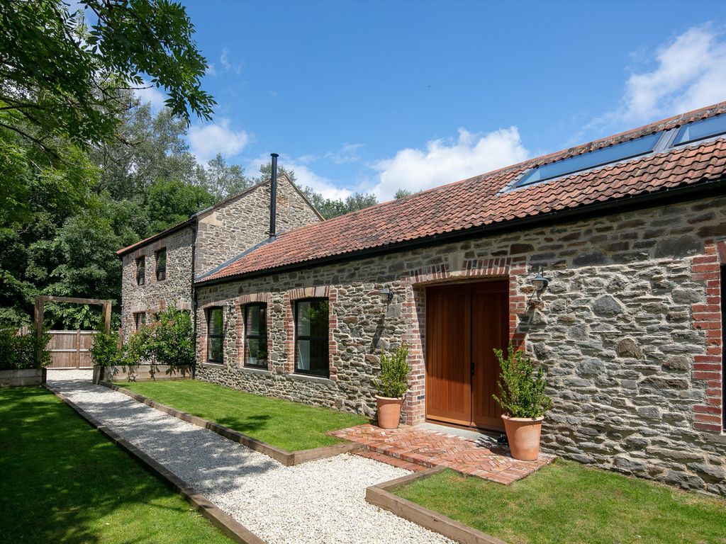 5 bed detached house for sale in Whitmore Avenue, Bristol BS4 Zoopla