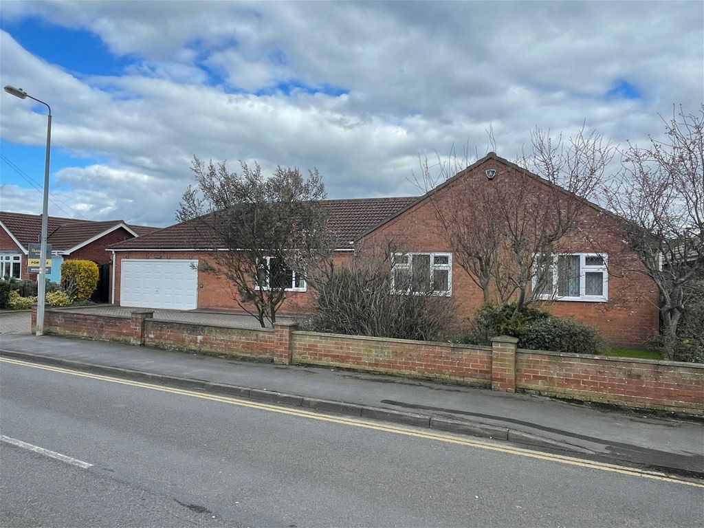 4 bed bungalow for sale in Beacon Way, Skegness PE25 Zoopla