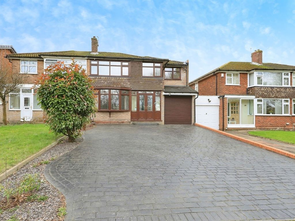 4 bed semidetached house for sale in Ettingshall Park Farm Lane, Ettingshall Park
