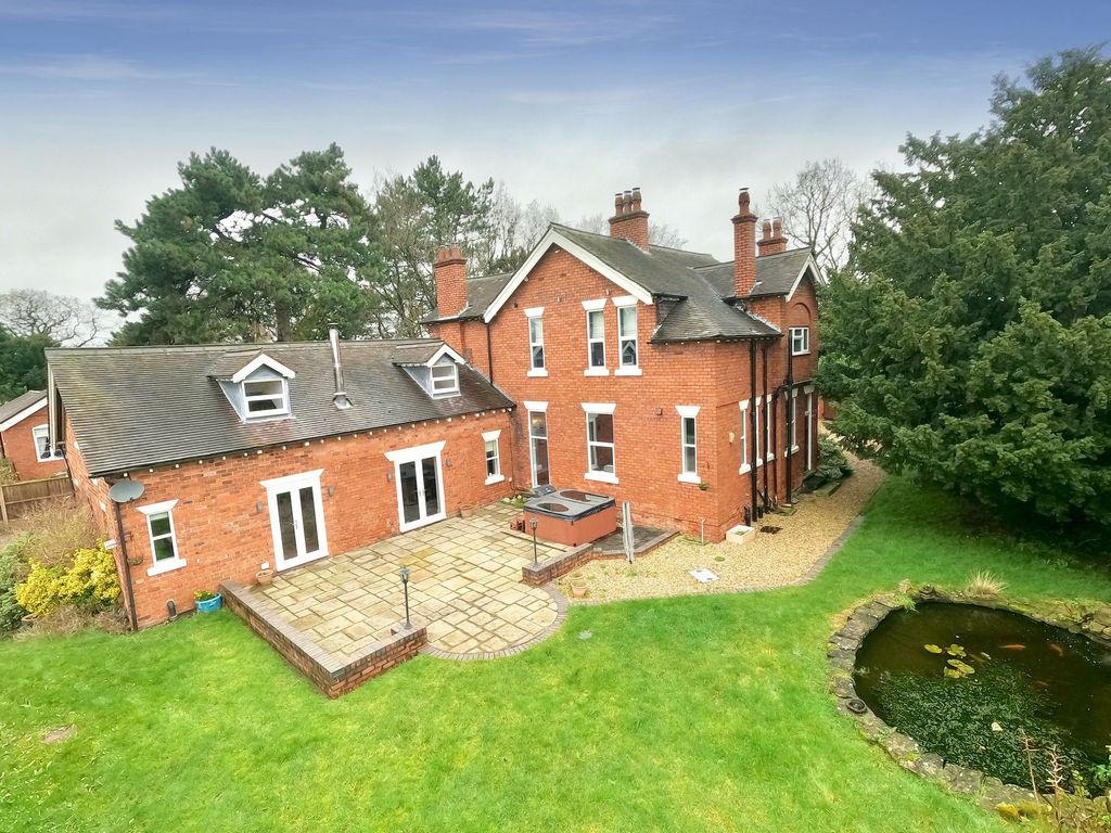 6 bed detached house for sale in Moss Lane, Yarnfield ST15, £1,000,000