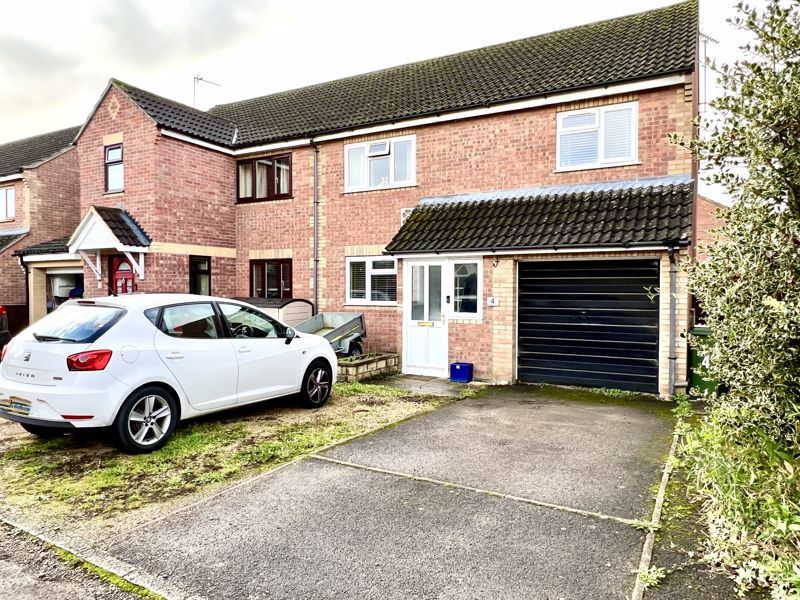 4 bed semidetached house for sale in St. Nicholas Close, Calne SN11, £