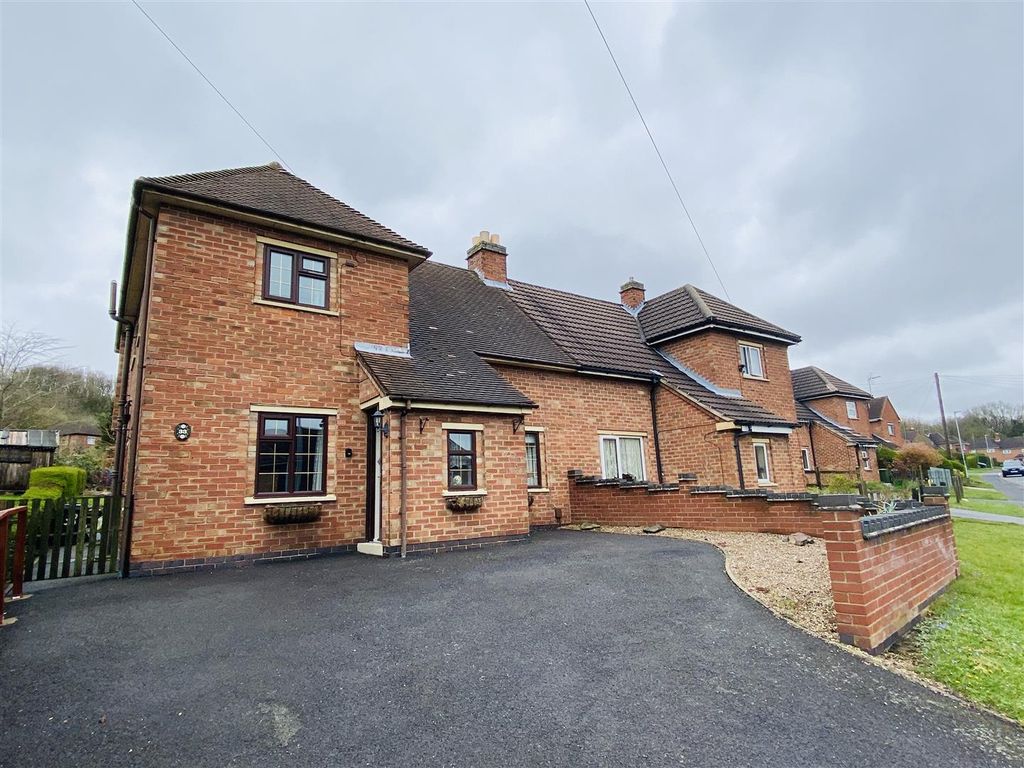 3 bed semi-detached house for sale in beaumont road, whitwick, leicestershire le67
