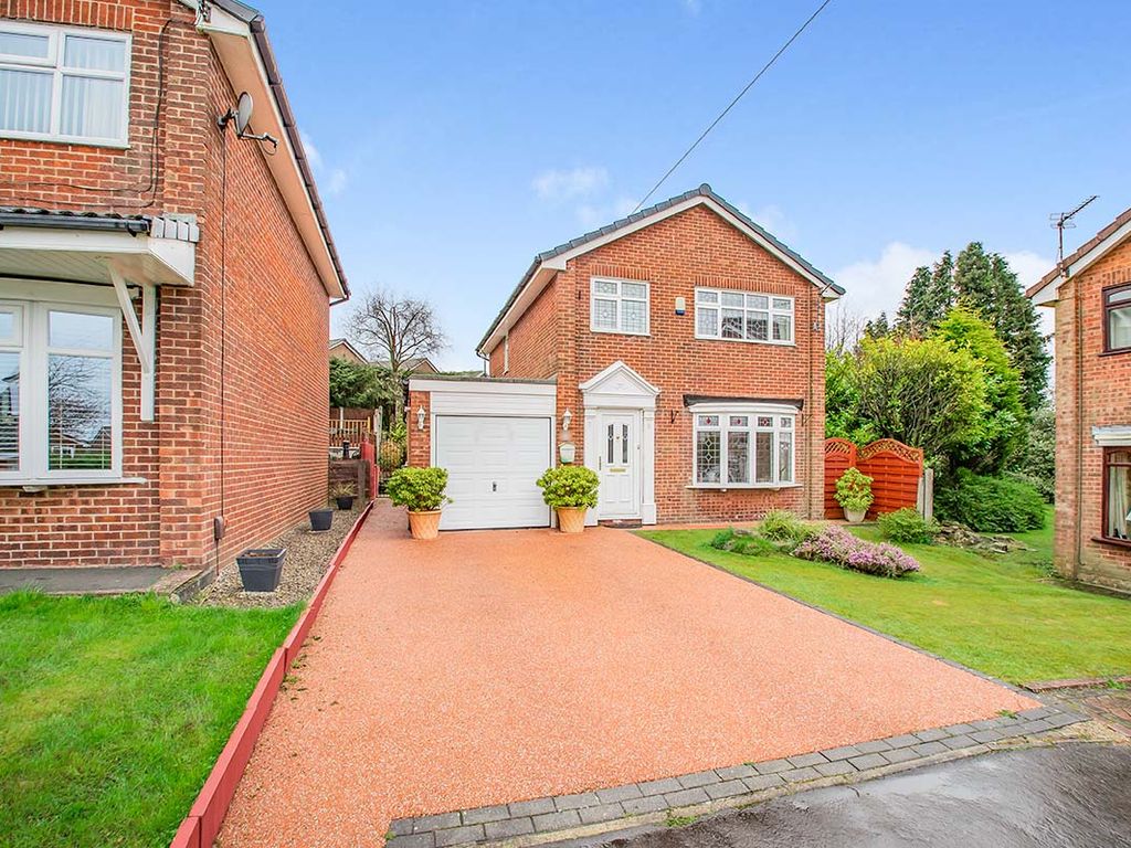 3 bed detached house for sale in Juniper Close, Oldham, Greater