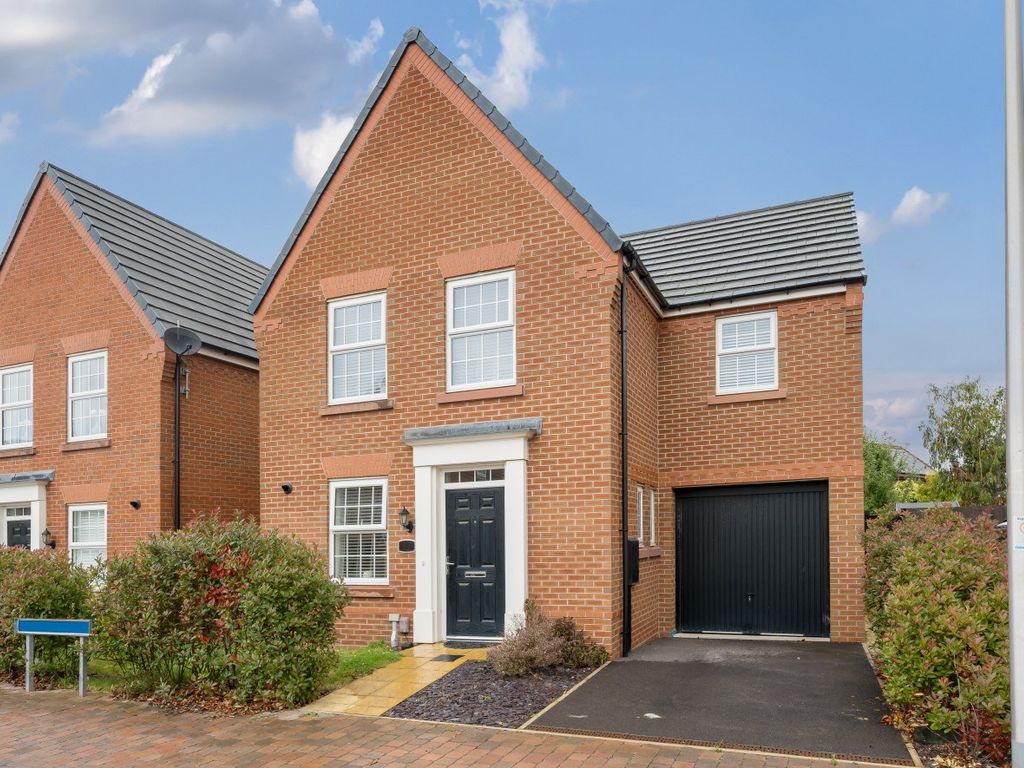 3 bed detached house for sale in Langford Drive, Southport PR8, £