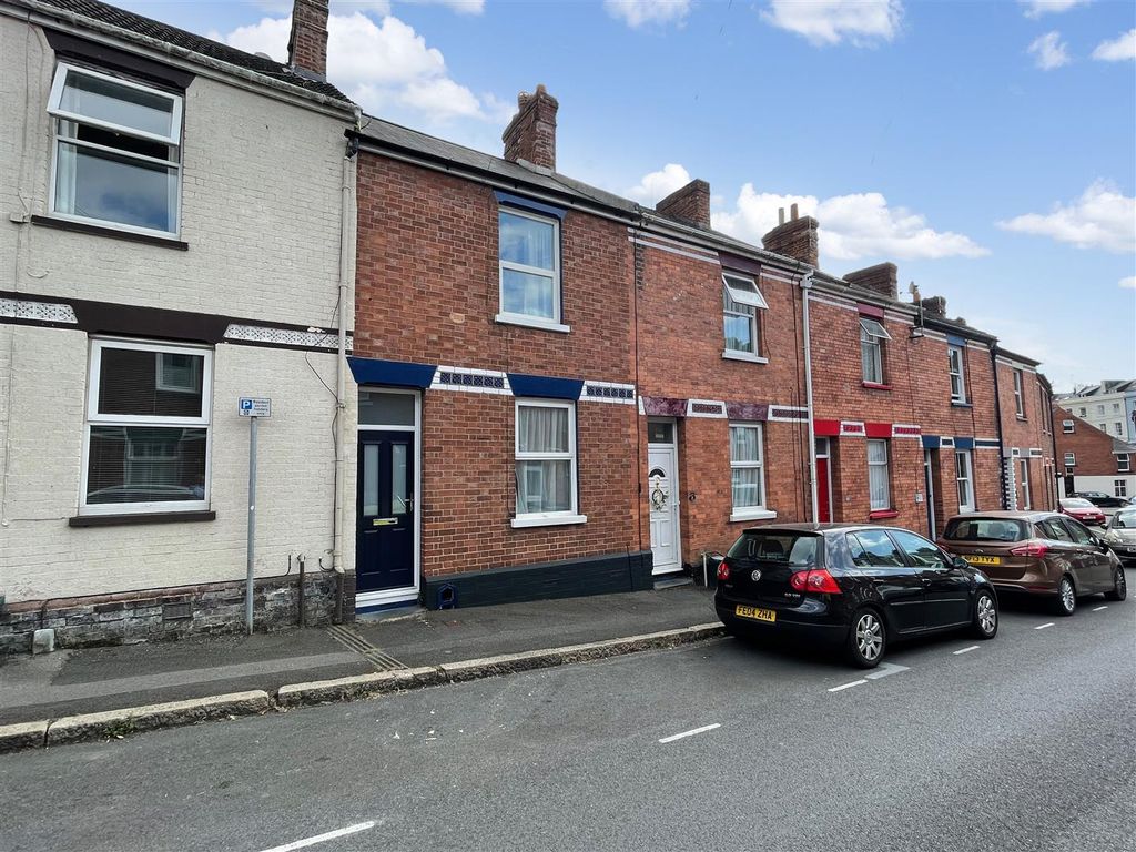2 bed terraced house to rent in Roberts Road, St. Leonards, Exeter EX2