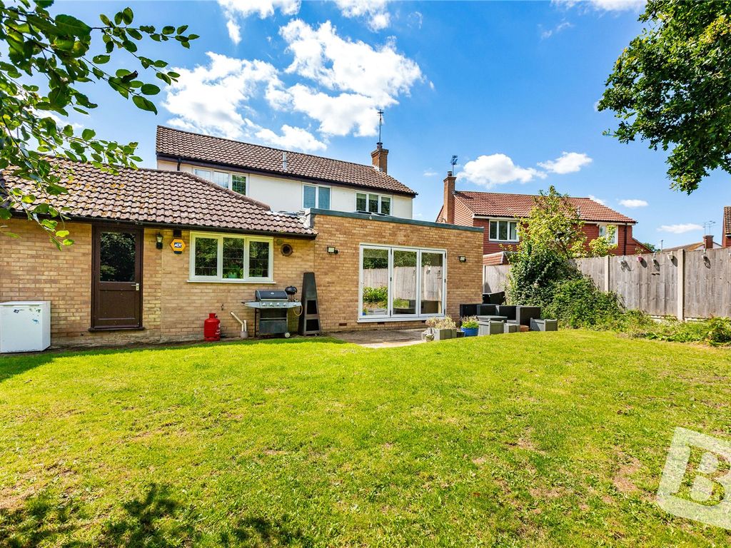 4 bed detached house for sale in Trotwood Close, Chelmsford, Essex CM1