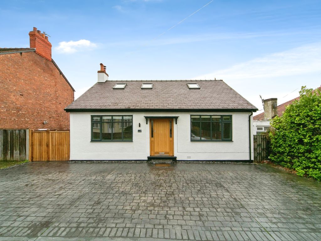 3 bed bungalow for sale in Blackbrook Avenue, Hawarden, Deeside