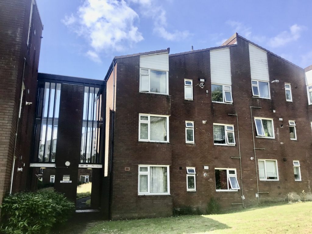 2 bed flat for sale in Delbury Court, Deercote Hollinswood, Telford