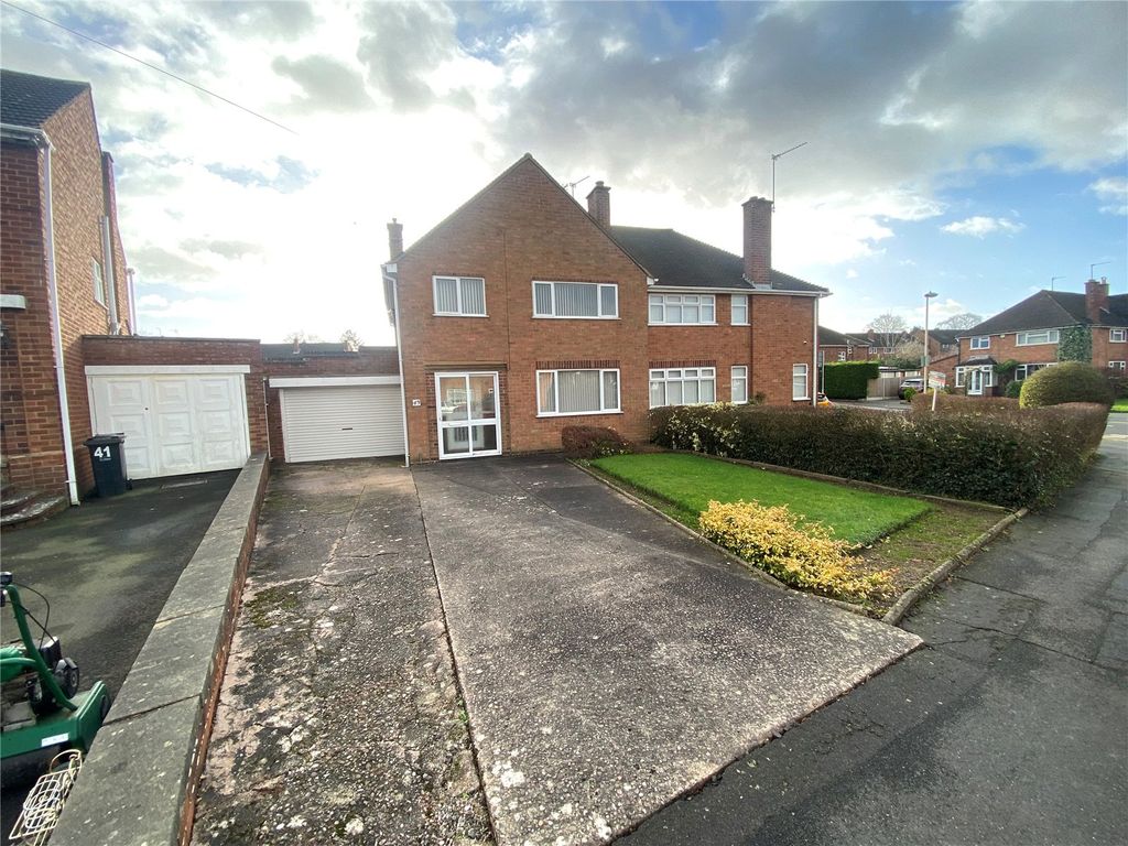 3 bed semidetached house for sale in Hazeldene Road, Halesowen, West