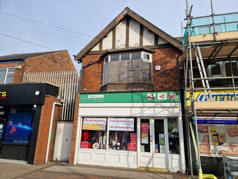 Retail premises to let in Marfleet Lane, Hull, East Riding Of Yorkshire