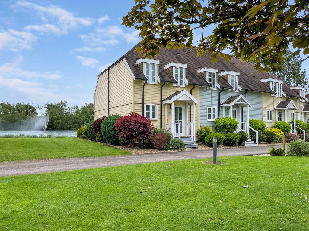 3 bed end terrace house for sale in Isis Lakes, Spine Road, South