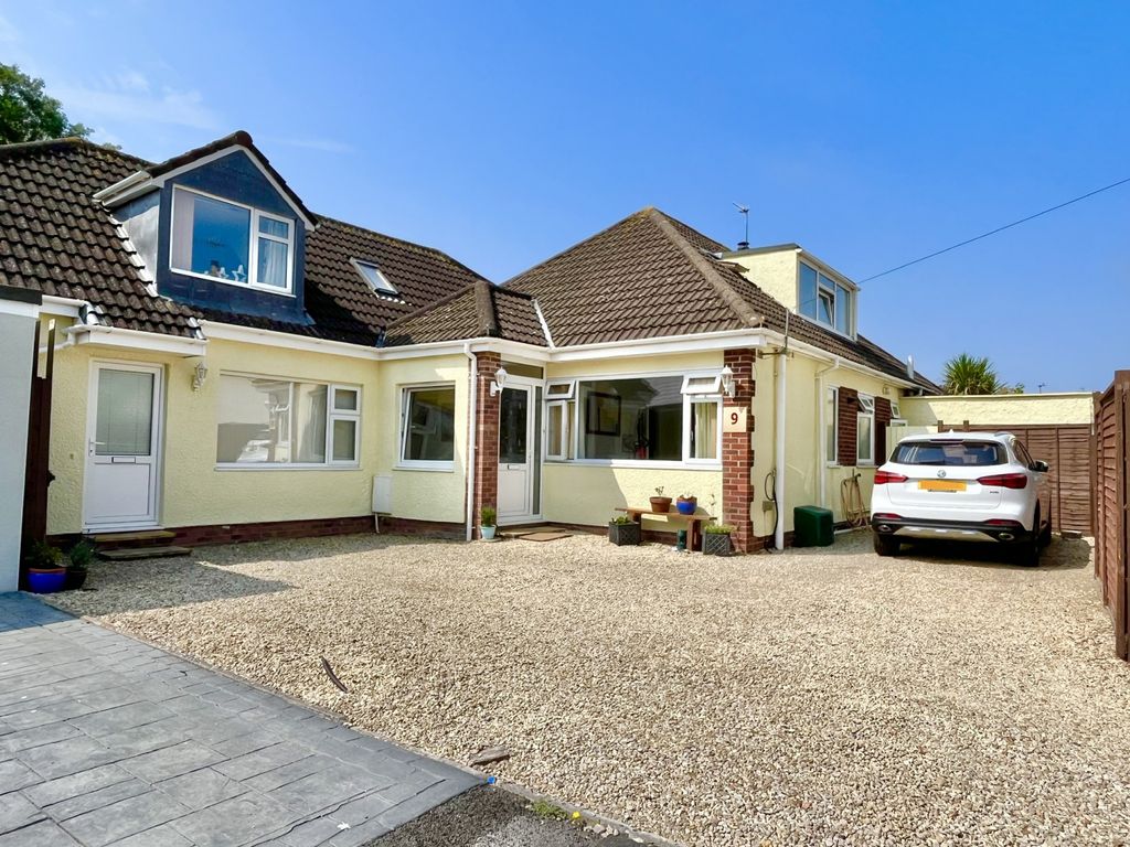 4 bed detached bungalow for sale in Willow Close, Uphill, Weston Super