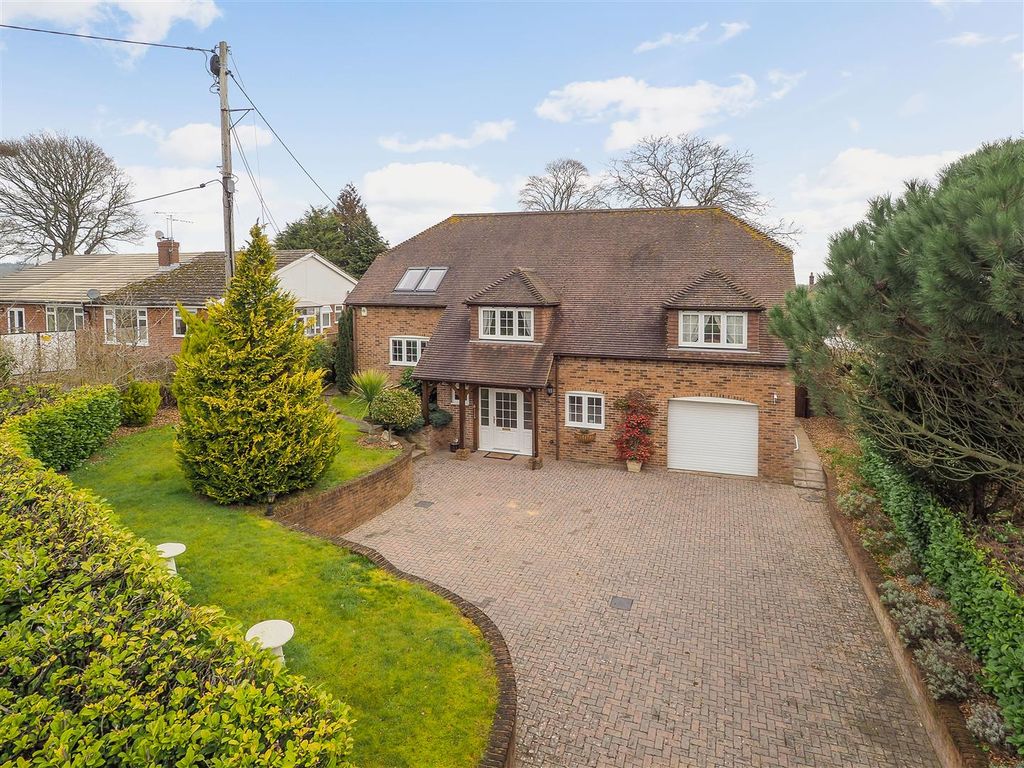 4 bed detached house for sale in Pound Hill, Landford, Wiltshire SP5, £