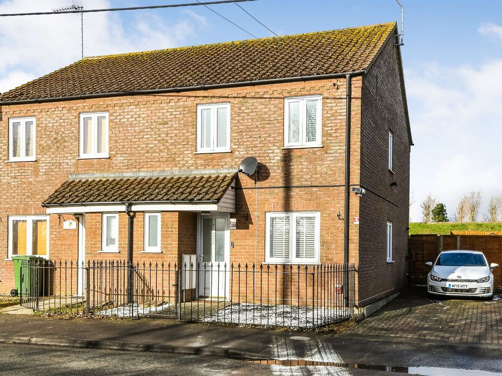 3 bed semidetached house for sale in Bridge Road, Downham Market PE38