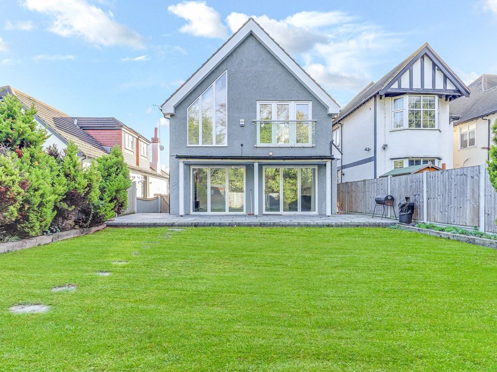 4 bed detached house for sale in Acacia Drive, Thorpe Bay SS1 Zoopla