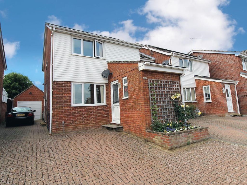 3 bed detached house for sale in Quinton Road, Needham Market, Ipswich