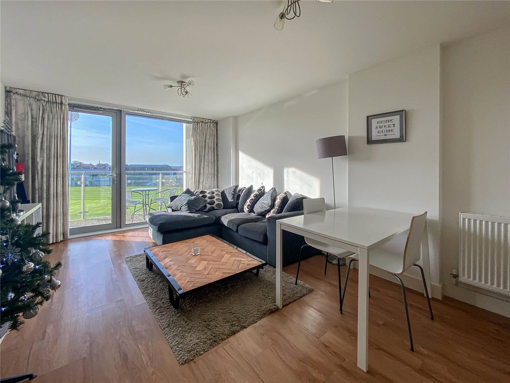 2 bed flat to rent in College Road, Bristol BS7, £1,500 pcm