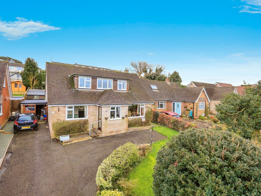 3 bed bungalow for sale in Uplands Park, Broad Oak, Heathfield, East