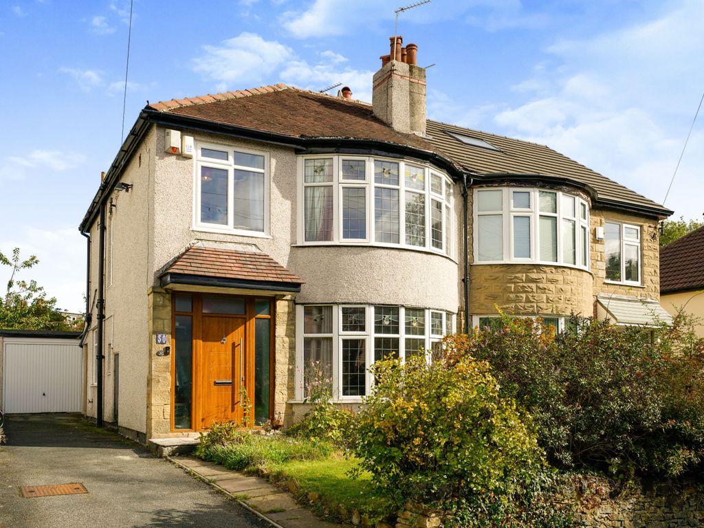 Oakwell Oval, Roundhay, Leeds LS8  