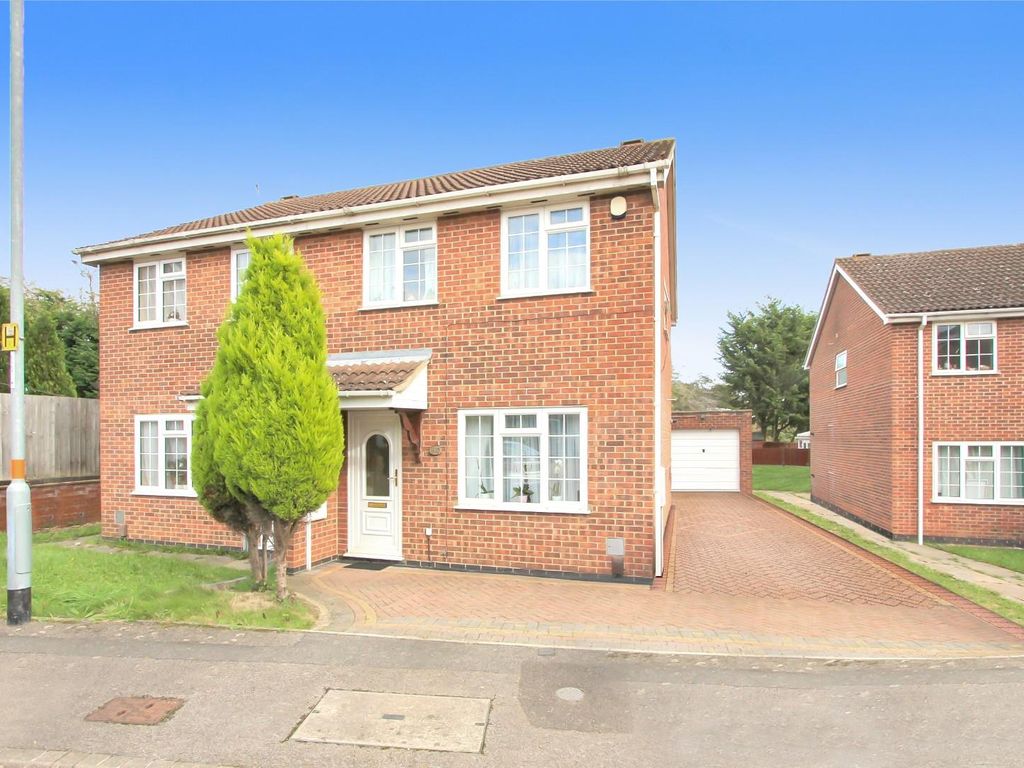 3 bed semidetached house for sale in East Rising, Wootton, Northampton