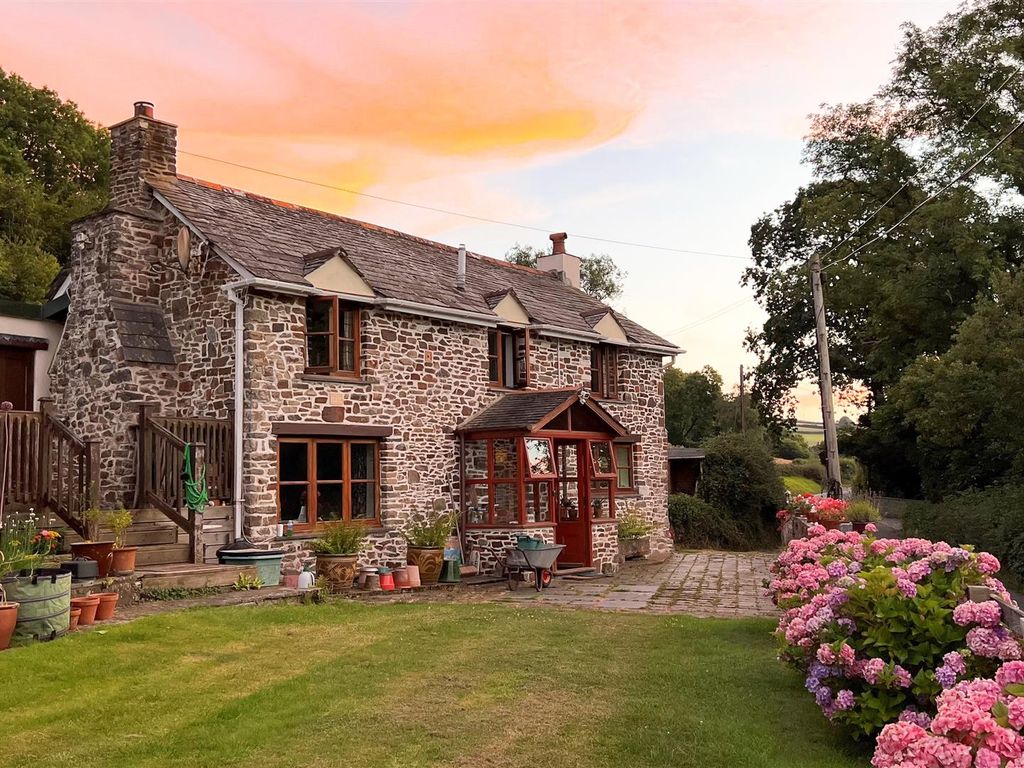 2 bed property for sale in Yeo Vale, Bideford EX39, £500,000 Zoopla