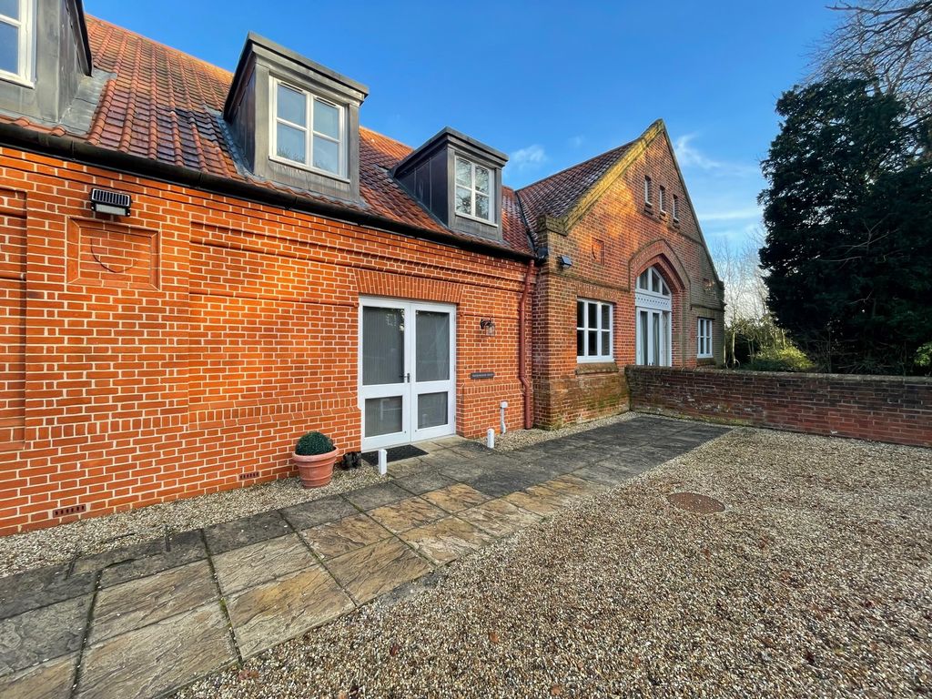 2 bed mews house to rent in The Street, Great Saling, Braintree CM7