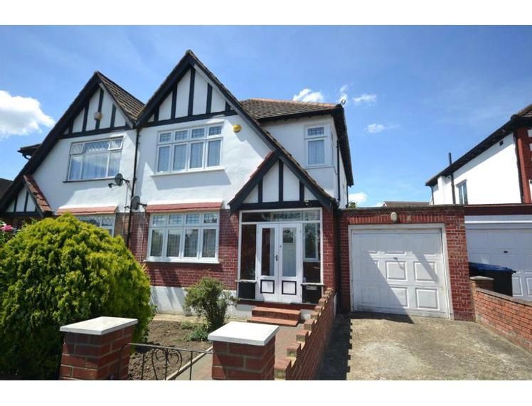 3 bed semidetached house to rent in Pasture Road, Wembley HA0, £2,650