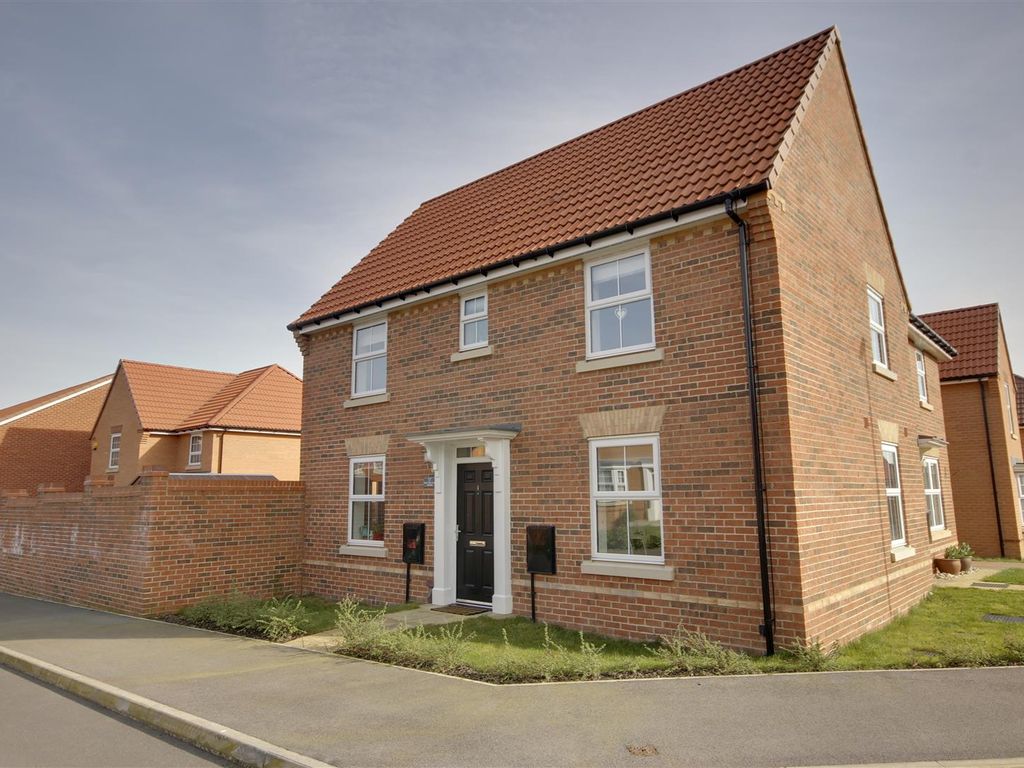 3 bed semidetached house for sale in Jack Harrison Avenue, Cottingham