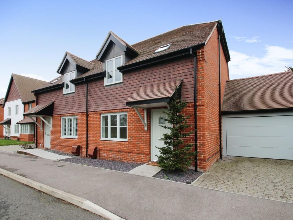3 bed semidetached house for sale in Pembers Hill Drive, Fair Oak