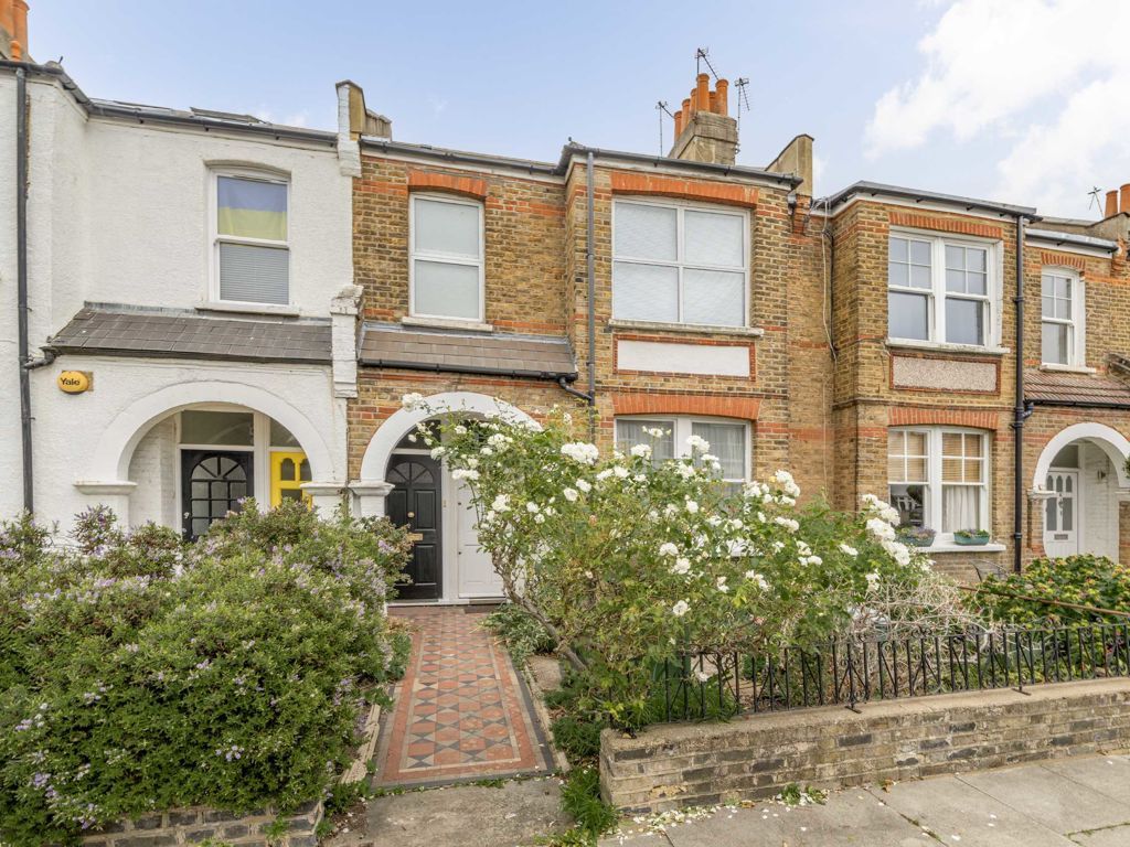 3 bed flat for sale in Aylmer Road, London W12, £550,000 Zoopla