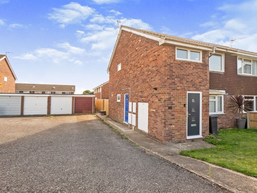 1 bed flat for sale in Hencliffe Way, Hanham, Bristol BS15, £180,000