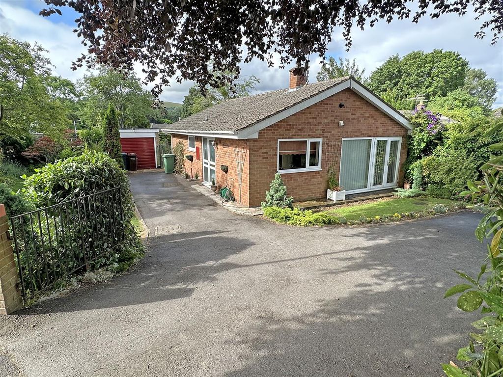 2 bed detached bungalow for sale in Cashes Green Road, Cashes Green, Stroud GL5 Zoopla