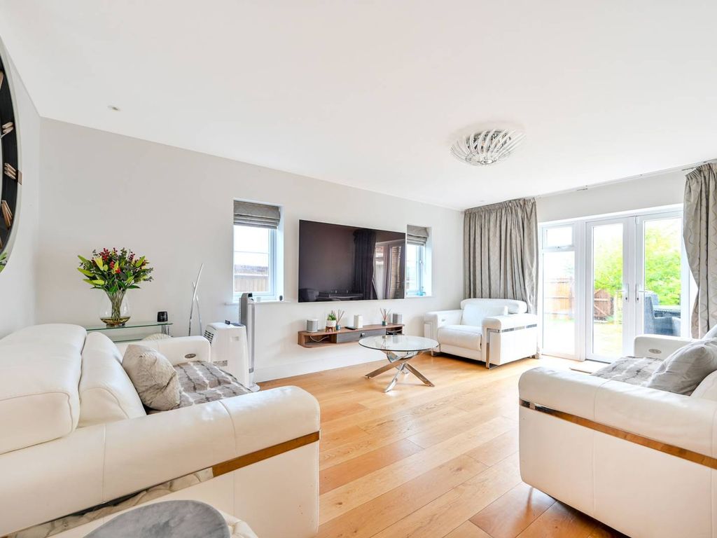 4 bed detached house for sale in Brookwood Farm Drive, Knaphill, Woking