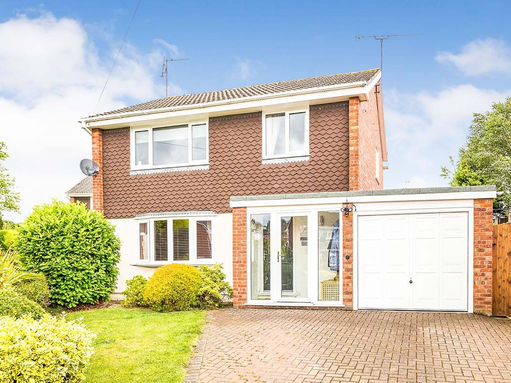 3 bed detached house for sale in Greystones Way, Oswestry, Shropshire
