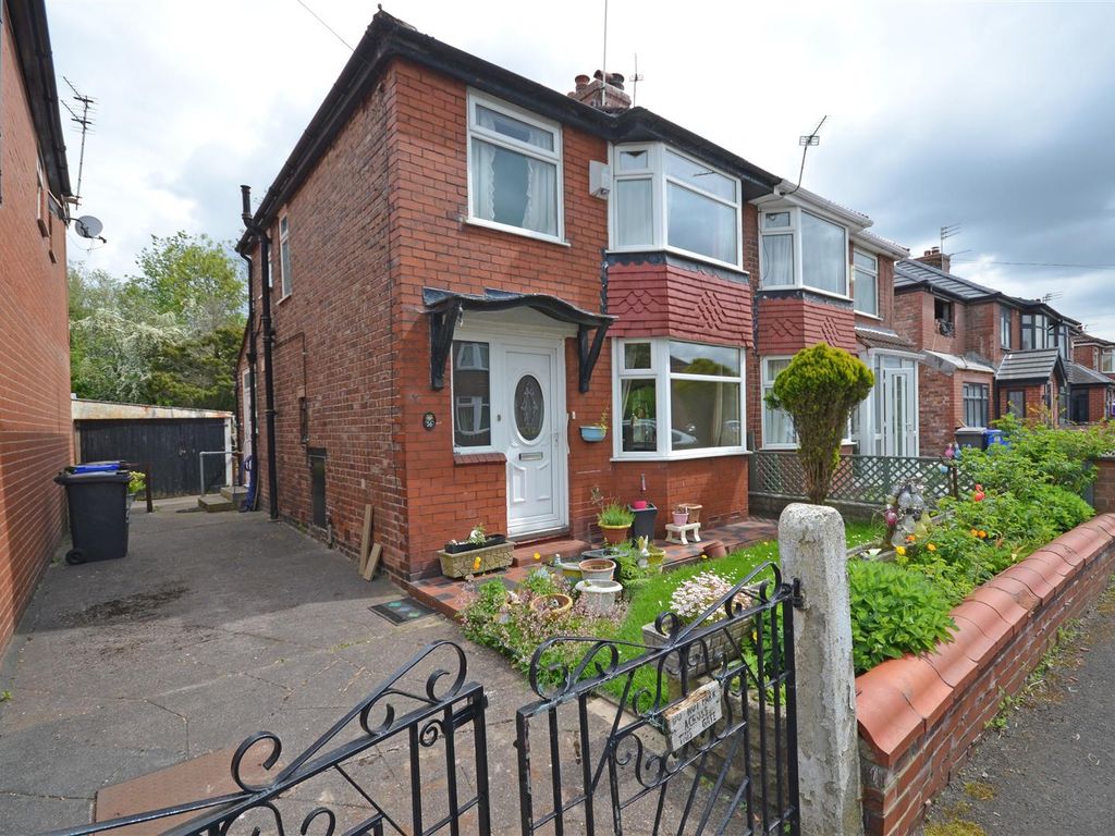 3 bed semidetached house for sale in Milton Road, Audenshaw