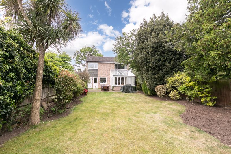 4 bed detached house for sale in Rydens Road, WaltonOnThames KT12, £