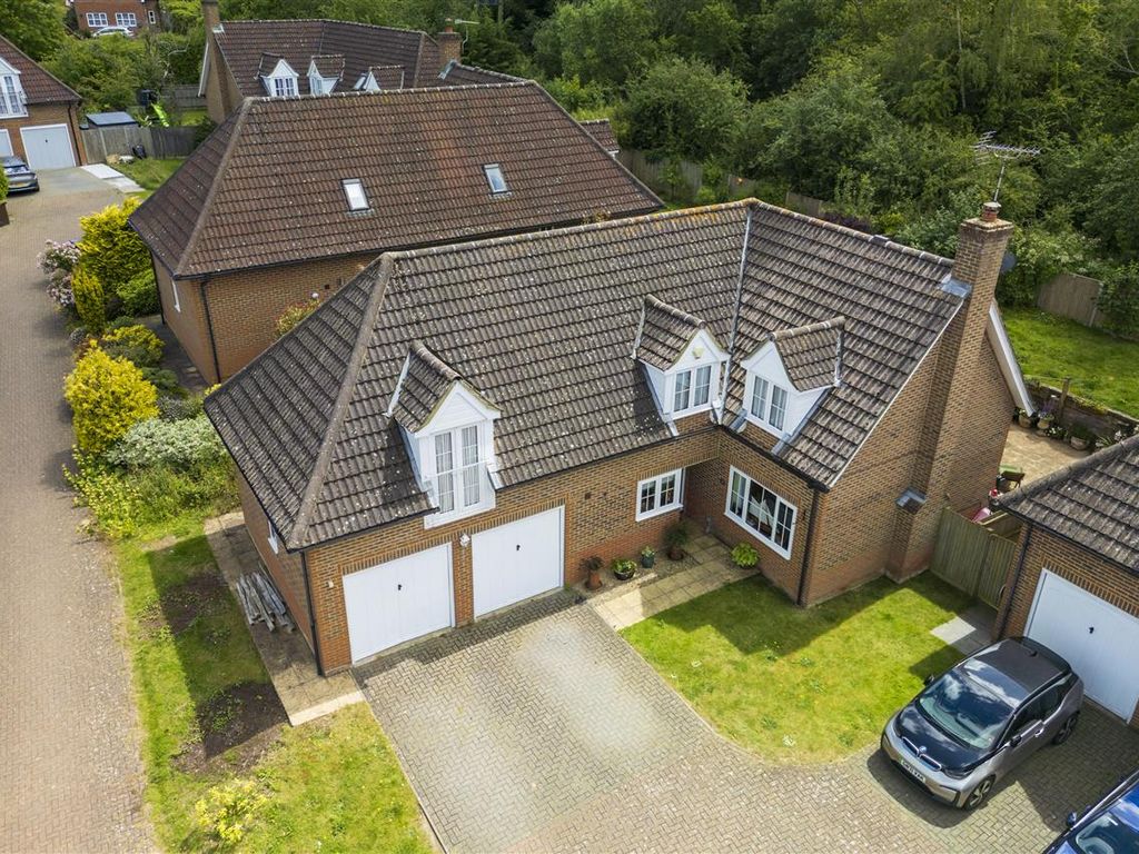 4 bed detached house for sale in Weatherall Close, Dunkirk, Dunkirk