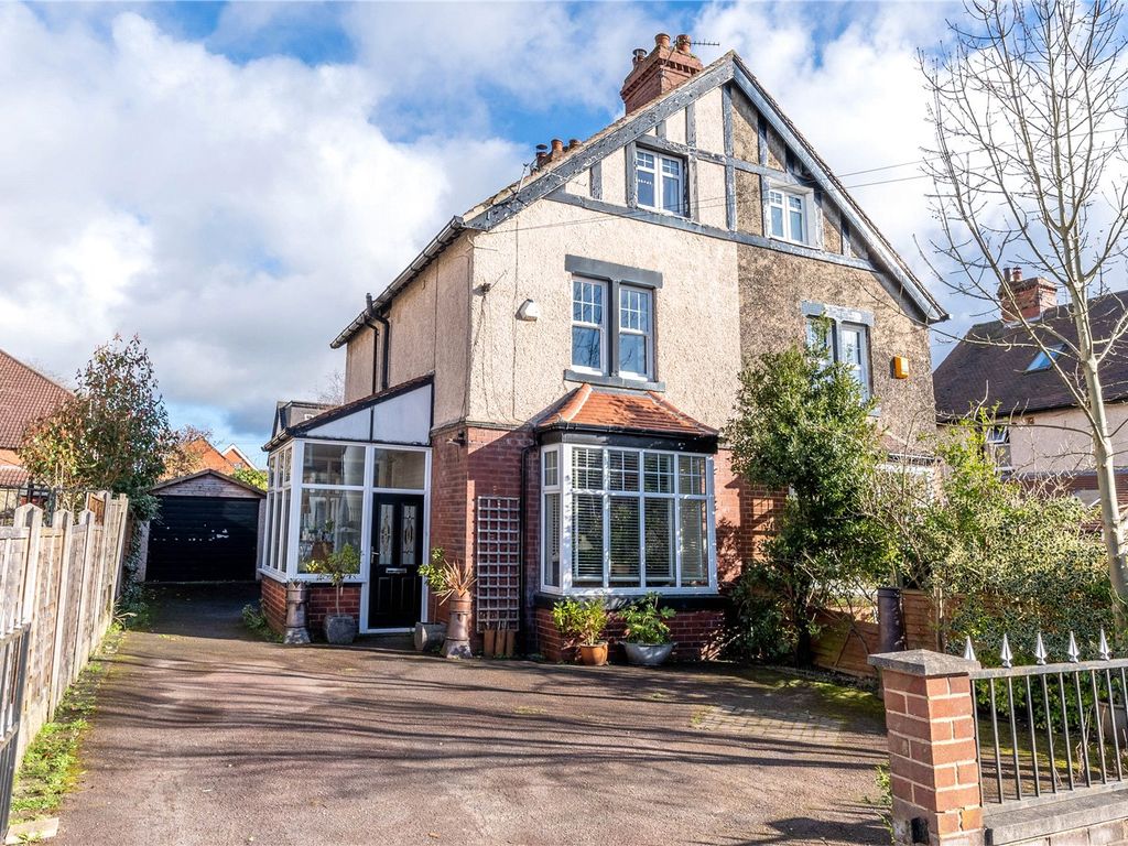 4 bed semidetached house for sale in Talbot Road, Roundhay, Leeds LS8